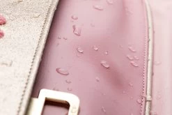 Jeune Premier Boekentas It Bag Midi 17 L Cherry Pompon - 38x30x14.5 Cm 11 Jeune Premier Boekentas It Bag Midi 17 L Cherry Pompon - 38x30x14.5 Cm -Kantoor Artikelen product 835797