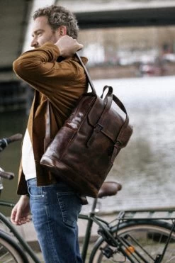 Maverick Rugzak The Original Bruin - Leder - Met Laptopvak 15.6" -Kantoor Artikelen product 905384